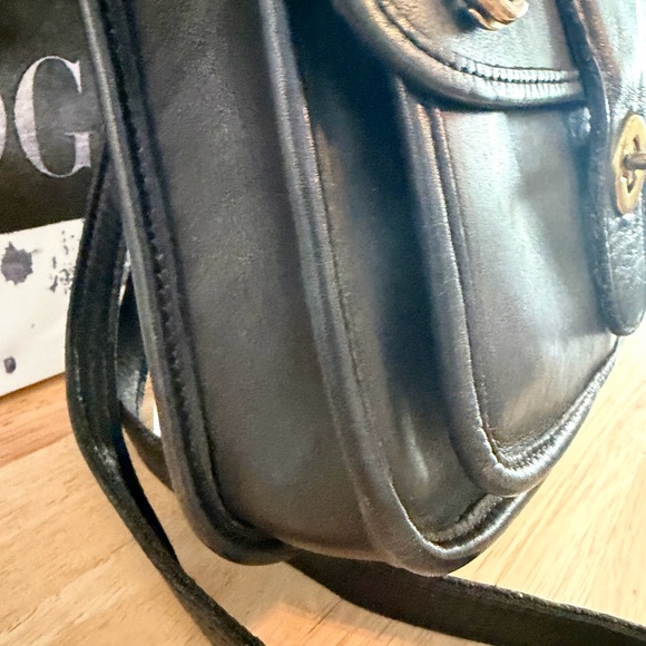 COACH Vintage Station Bag Black Glove Tanned Leather. - Picture 8 of 14